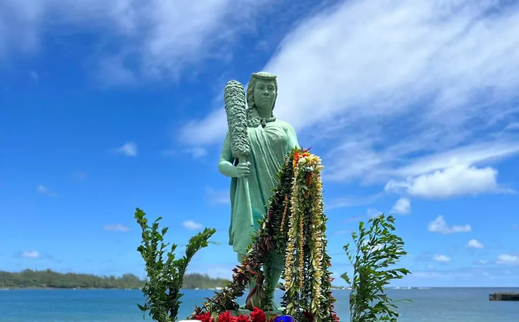 Queen KA’AHUMANU of Hawaii immortalized in bronze sculpture