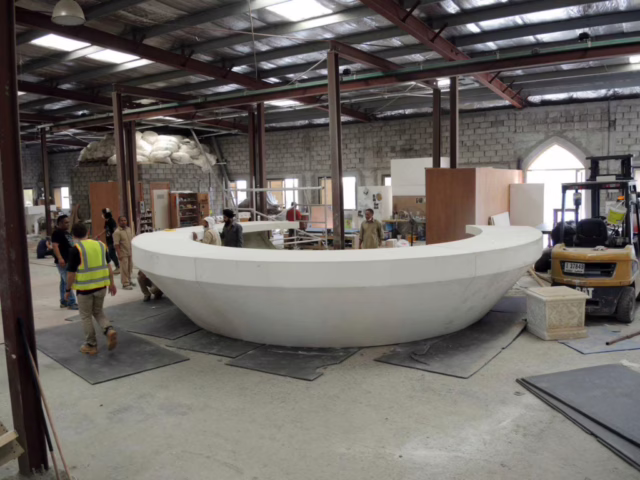 Assembling fiberglass large pieces before final finishing. Assembling fiberglass large pieces before final finishing.