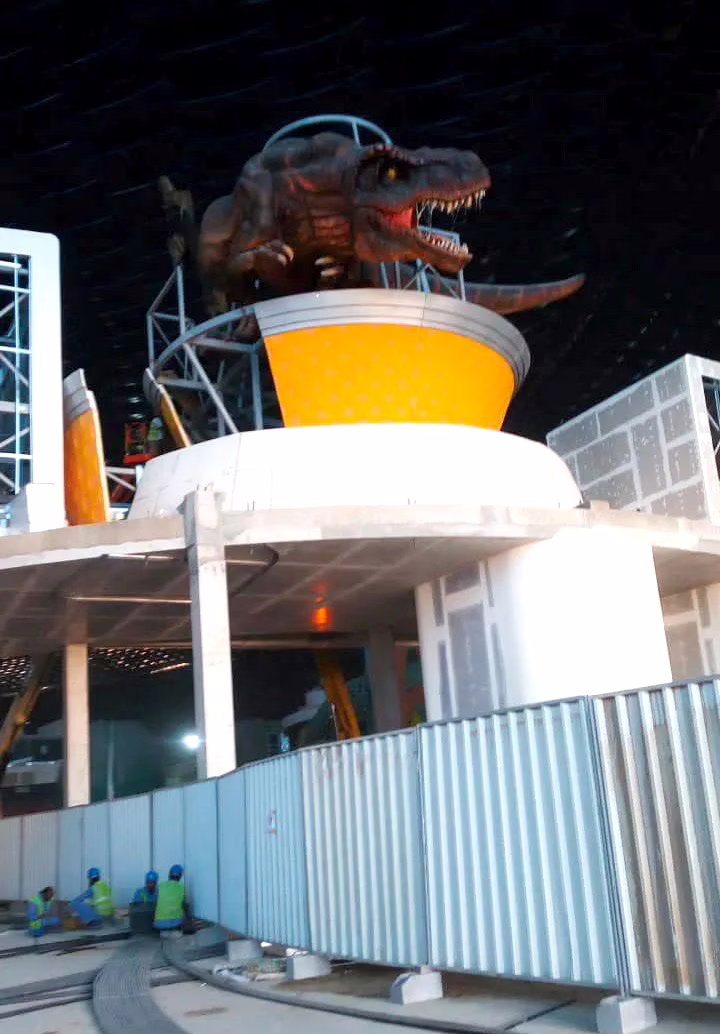 Entry area large structures of fiberglass and polyurethane sculpture in Dubai by our team.